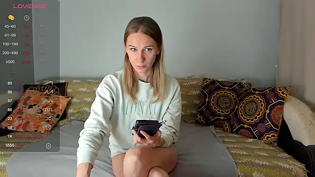 Amalia Mio online show from December 3, 8:12 am