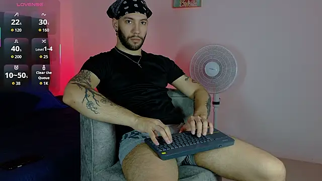 angel kyrozz online show from March 16, 7:07 pm