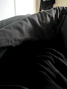 EL yoyo online show from October 4, 8:23 am