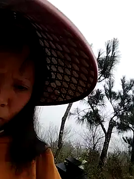 Snapshot of sumaybae chatting on February 2, 4:44 am sumaybae online show from February 2, 4:44 am