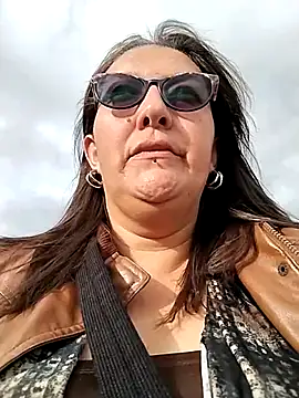 -saraqueen- online show from December 2, 9:10 pm