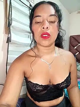 Snapshot of Amayavaldes chatting on February 24, 1:14 am Amayavaldes online show from February 24, 1:14 am