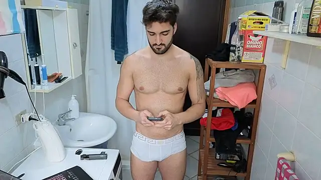 Al3xox02 online show from February 20, 9:21 am