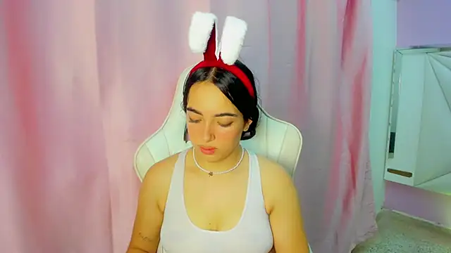 cielooo  online show from December 16, 8:25 pm