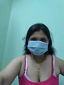 Snapshot of yourbeautyqueen chatting on July 18, 8:45 pm yourbeautyqueen online show from July 18, 8:45 pm