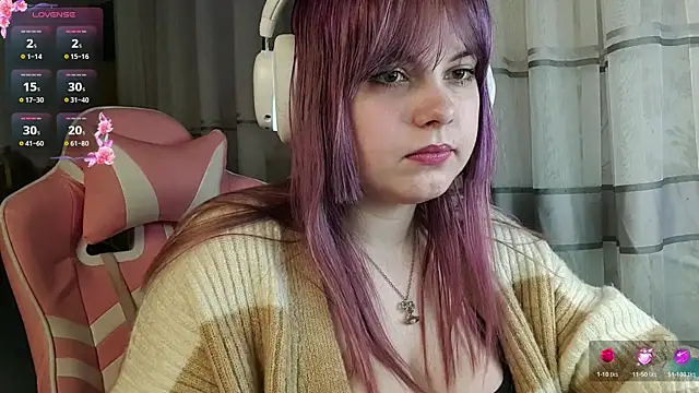 KristiBloom online show from March 5, 11:01 pm