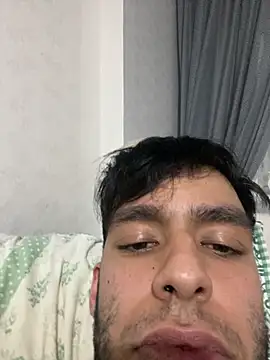 Snapshot of sertsikici20cm__ chatting on November 2, 12:02 am sertsikici20cm online show from November 2, 12:02 am