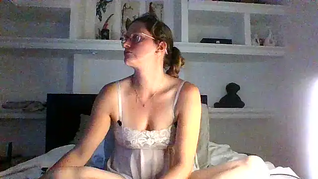 Snapshot of xcrazzycat chatting on May 20, 8:37 pm xcrazzycat online show from May 20, 8:37 pm