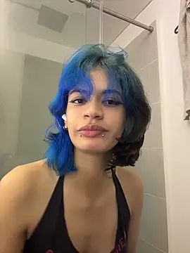 Snapshot of sukulaurens chatting on March 13, 7:09 pm sukulaurens online show from March 13, 7:09 pm