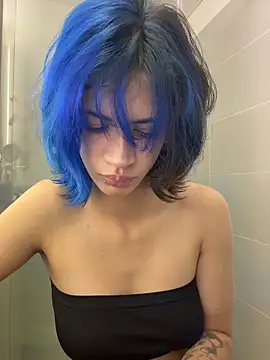 Snapshot of sukulaurens chatting on March 17, 11:13 am sukulaurens online show from March 17, 11:13 am