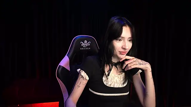 Trix Void online show from October 8, 6:33 am