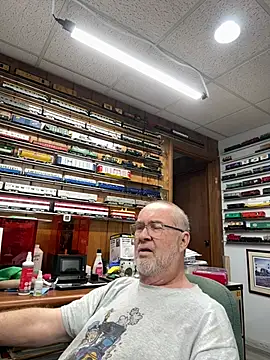 Jcaspen online show from April 5, 1:08 pm