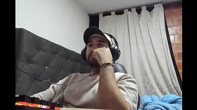 coolfriki online show from April 11, 11:09 pm