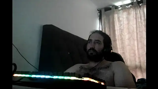 Snapshot of coolfriki chatting on April 29, 7:09 pm coolfriki online show from April 29, 7:09 pm
