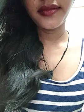 Snapshot of anjali2351 chatting on July 4, 4:29 am anjali2351 online show from July 4, 4:29 am