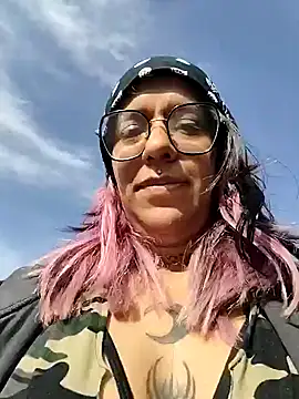 Abby 2-1 online show from November 8, 8:29 pm