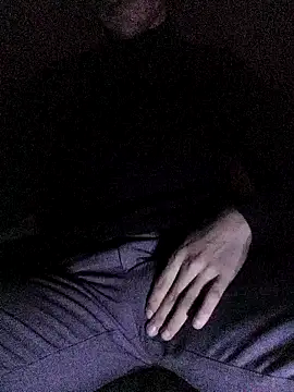 Snapshot of Aragis35 chatting on March 21, 10:46 pm Aragis35 online show from March 21, 10:46 pm