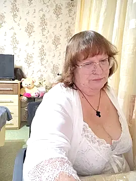 Snapshot of TATSI23 chatting on March 5, 2:18 am TATSI23 online show from March 5, 2:18 am