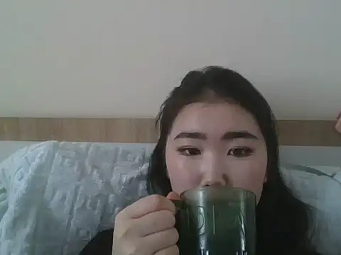 Snapshot of Zorivale chatting on February 4, 9:59 am Zorivale online show from February 4, 9:59 am