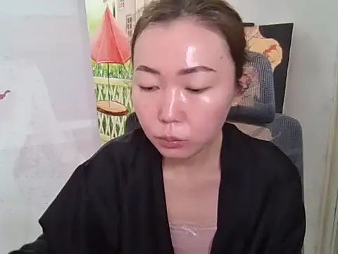 Snapshot of Ysolena chatting on February 22, 12:23 am Ysolena online show from February 22, 12:23 am