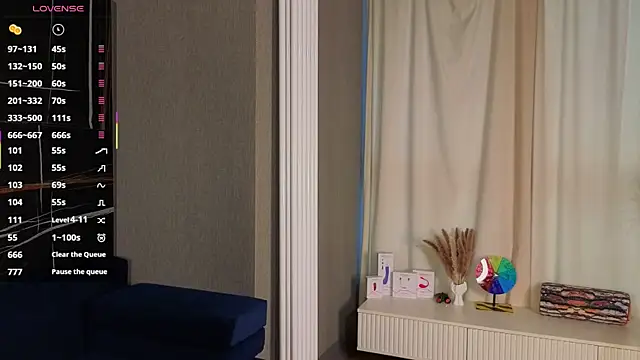 kitsun ne online show from February 12, 5:13 am