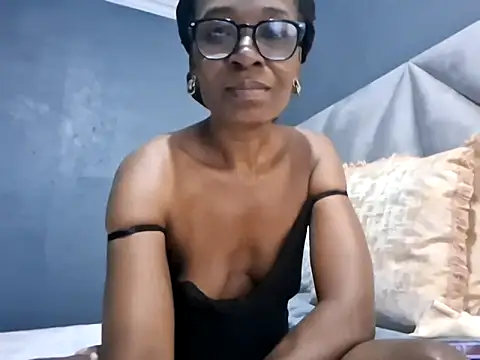 NaughtyCouga online show from May 23, 5:01 am