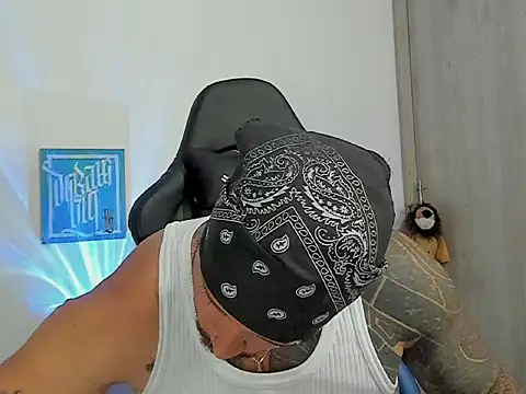 Dave-Max01 online show from October 6, 5:54 pm