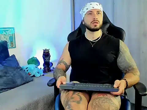 Dave-Max01 online show from November 23, 10:20 pm