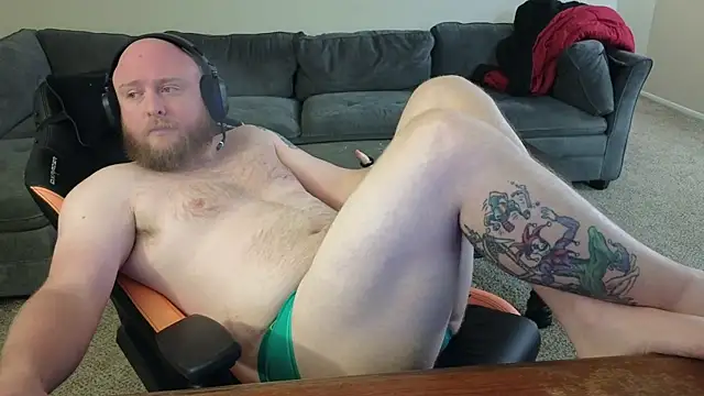 Snapshot of theballboy1 chatting on November 3, 3:30 am theballboy1 online show from November 3, 3:30 am