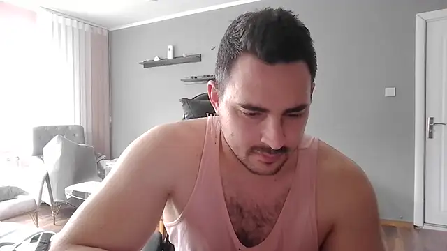 Snapshot of mastermute chatting on February 16, 11:06 am mastermute online show from February 16, 11:06 am