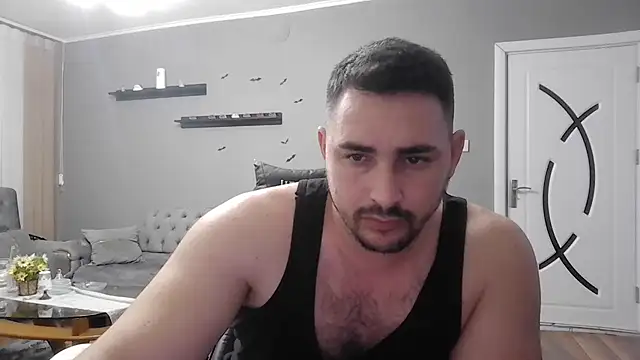 Snapshot of mastermute chatting on February 24, 9:57 pm mastermute online show from February 24, 9:57 pm