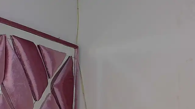 Hungry pussy18 online show from March 22, 5:33 am