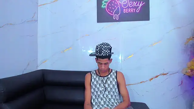 Little nicoll online show from December 19, 11:01 pm