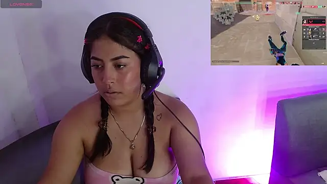 Snapshot of mariam_ferrer chatting on October 7, 8:17 pm mariam ferrer online show from October 7, 8:17 pm