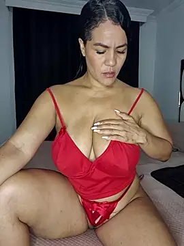 karla-bruni online show from February 16, 10:11 am