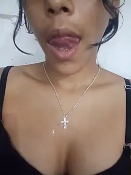 Snapshot of Emily_playboy1 chatting on October 25, 7:05 am Emily playboy1 online show from October 25, 7:05 am