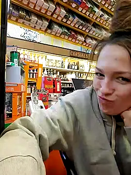 Cassaroll333 online show from February 1, 4:49 pm