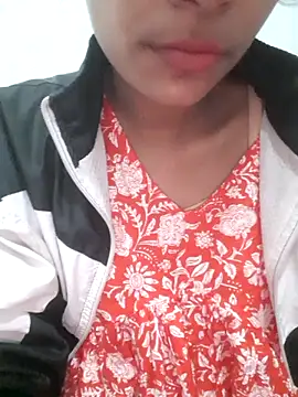 Snapshot of Mahi677 chatting on February 9, 4:05 am Mahi677 online show from February 9, 4:05 am