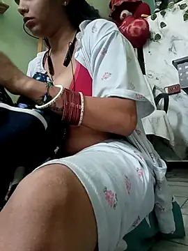 Snapshot of Parya_109 chatting on October 26, 8:42 am Parya 109 online show from October 26, 8:42 am