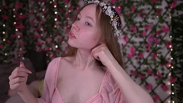 Petite Polly online show from February 22, 6:06 pm