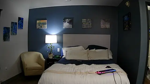 Fuck-Buddy-4U online show from October 10, 1:43 pm