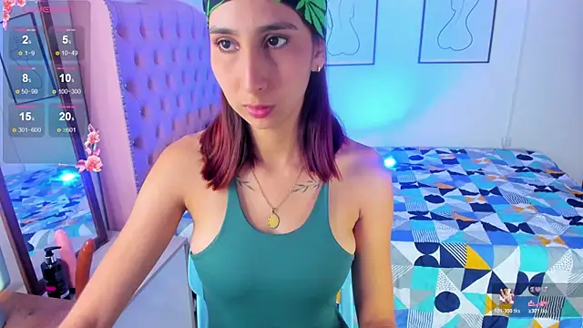 Snapshot of Laaura-Velez chatting on April 23, 12:29 pm Laaura-Velez online show from April 23, 12:29 pm