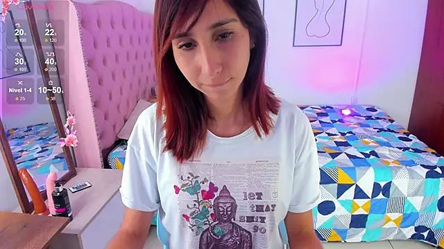 Snapshot of Laaura-Velez chatting on April 26, 12:03 pm Laaura-Velez online show from April 26, 12:03 pm