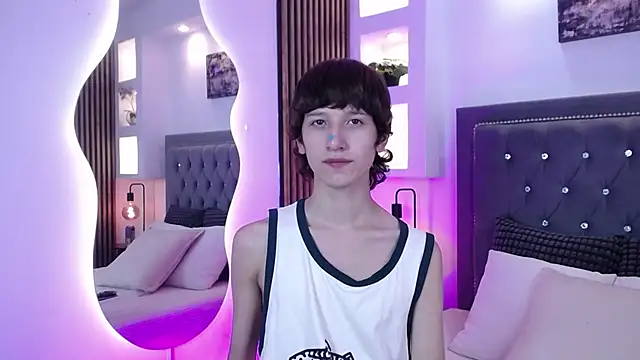 Emo Boy  online show from April 2, 8:28 pm