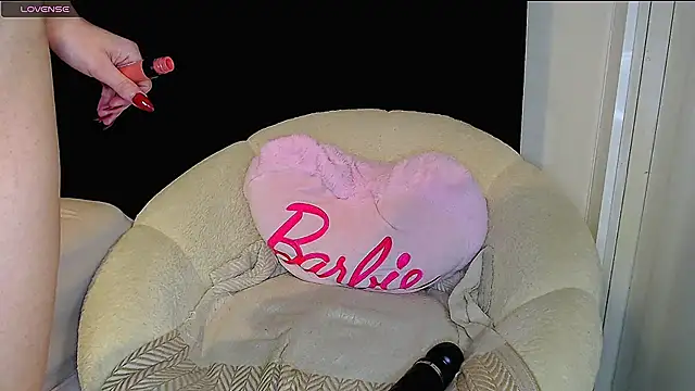 Horny beautyyy online show from February 18, 1:29 pm