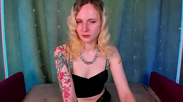 LikiLips online show from November 28, 1:30 am