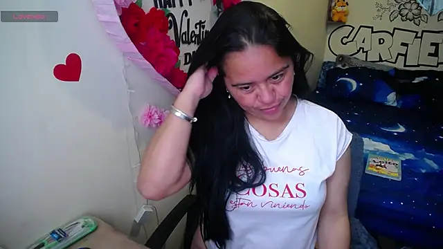 Snapshot of Miss__kendra_ chatting on April 23, 12:29 pm Miss kendra online show from April 23, 12:29 pm