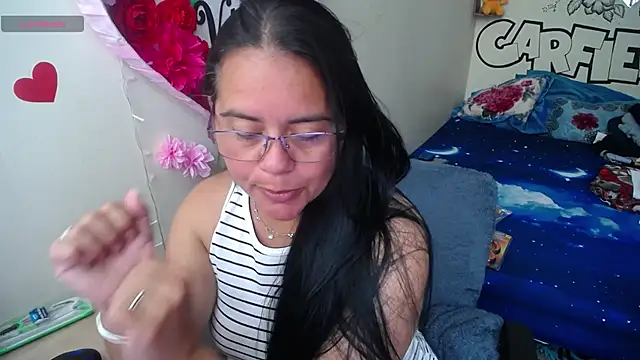 Snapshot of Miss__kendra_ chatting on April 26, 4:15 pm Miss kendra online show from April 26, 4:15 pm