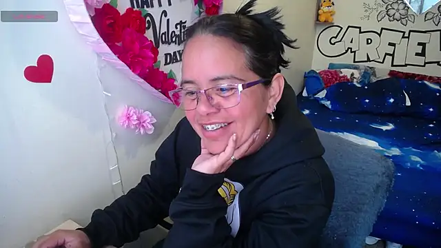 Snapshot of Miss__kendra_ chatting on May 5, 2:36 pm Miss kendra online show from May 5, 2:36 pm