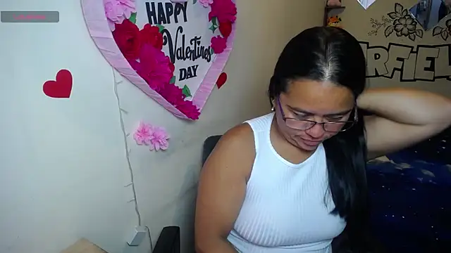 Snapshot of Miss__kendra_ chatting on May 8, 11:37 am Miss kendra online show from May 8, 11:37 am